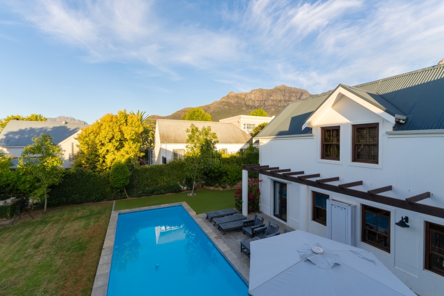 5 Bedroom Property for Sale in Paradyskloof Western Cape